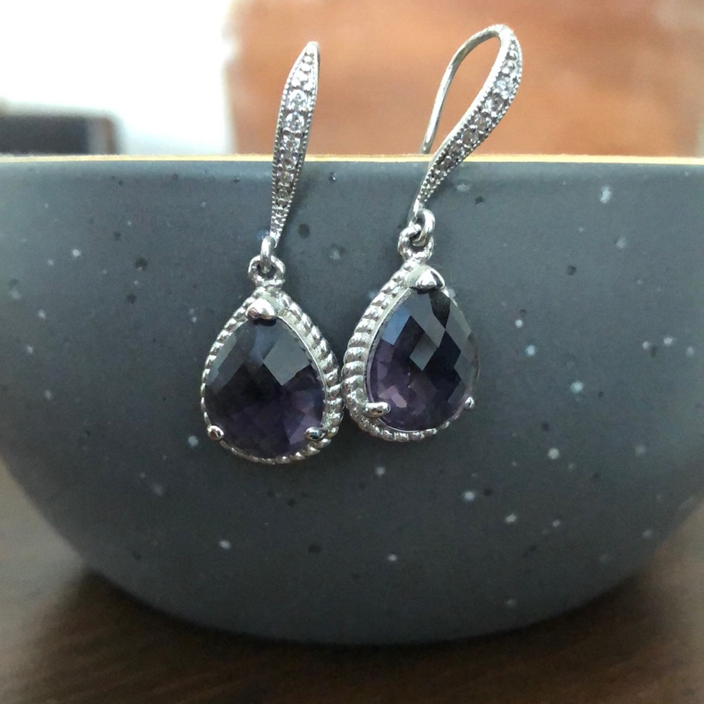 Teardrop earrings